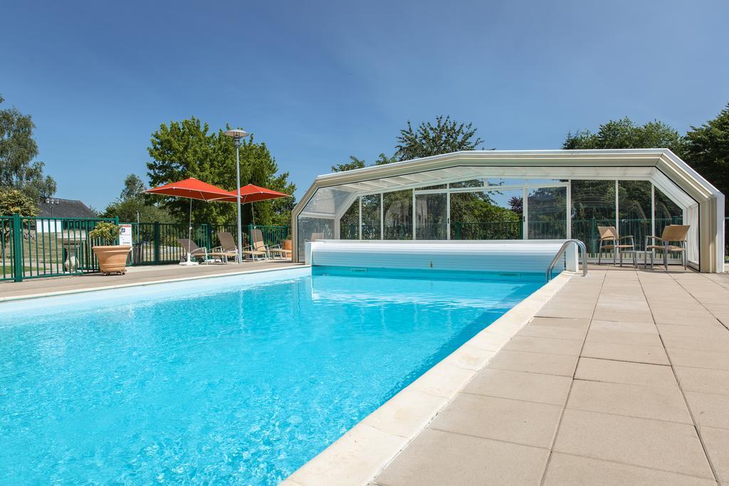 Logis L'Ermitage Hotel & Restaurant Saulges Exterior foto